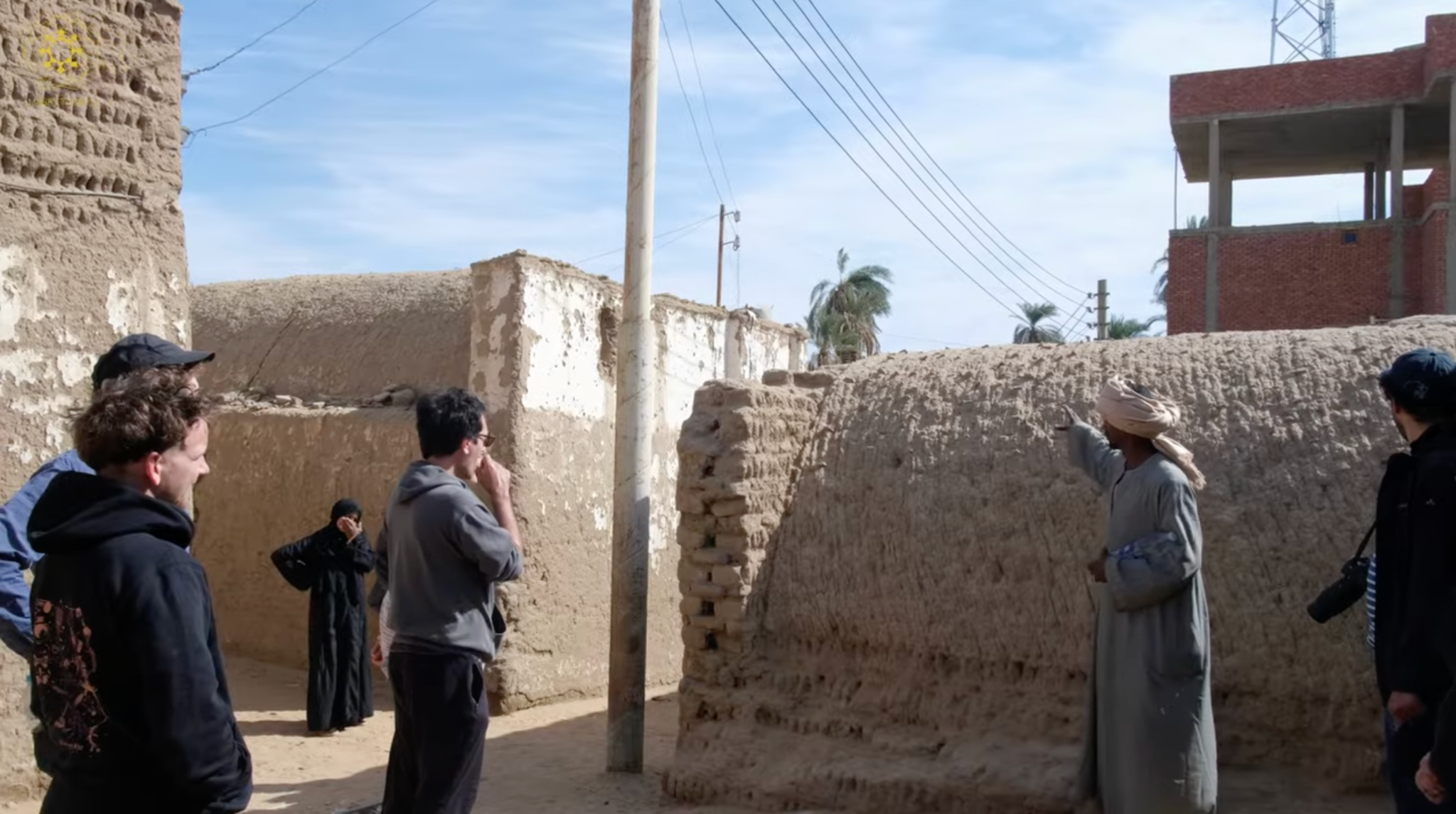 Reisegruppe im ländlichen Ägypten